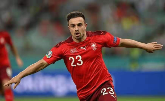 关于深圳队在欧洲杯中打出高光操作，被誉为观众齐声高喊的信息