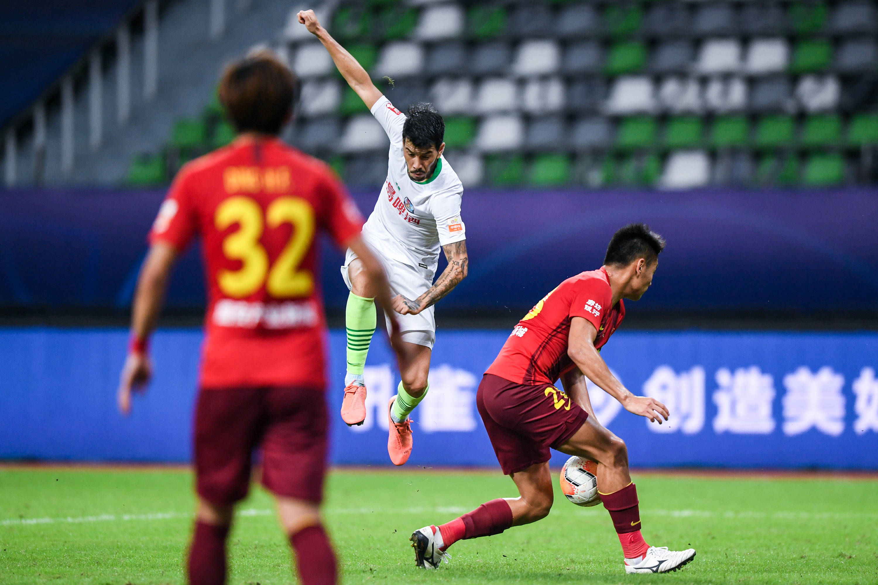 爱游戏在线-关于河北华夏幸福队在比赛中展现出强大的综合实力的信息