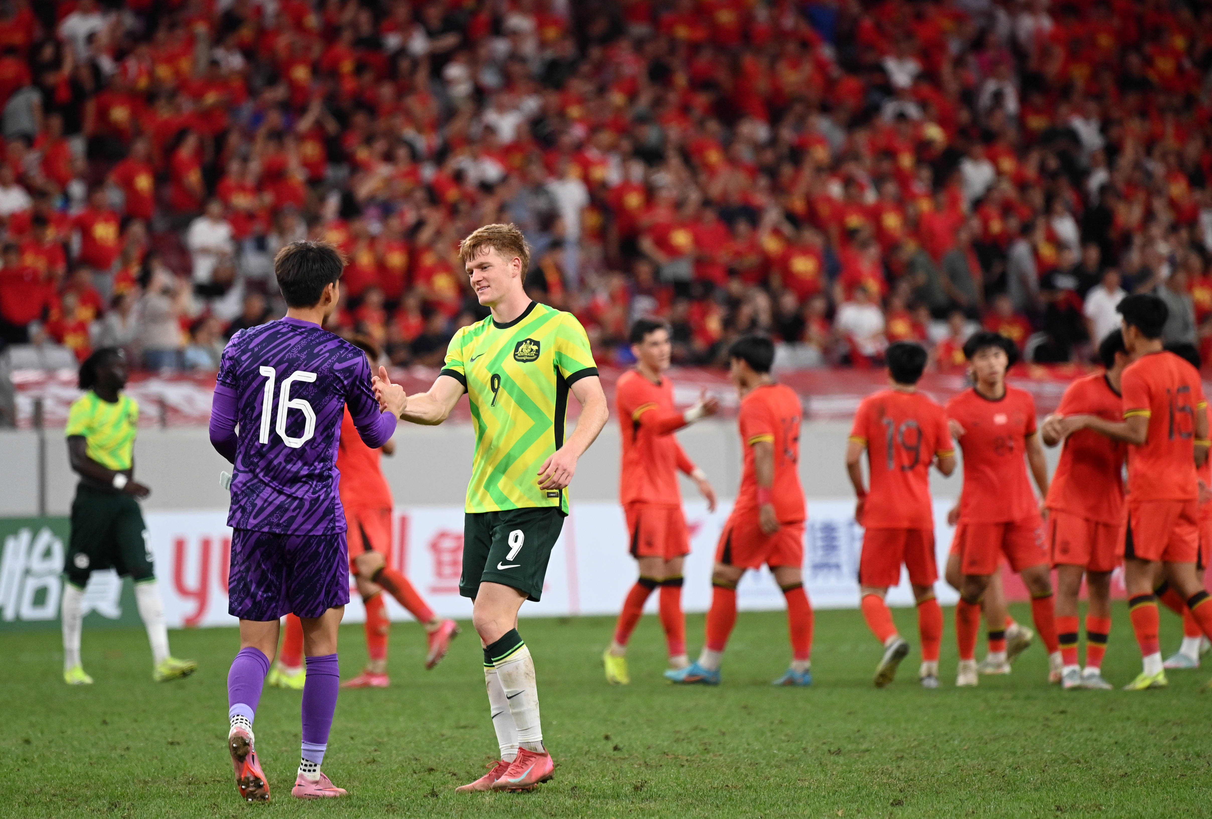 新一轮国内足球联赛即将展开