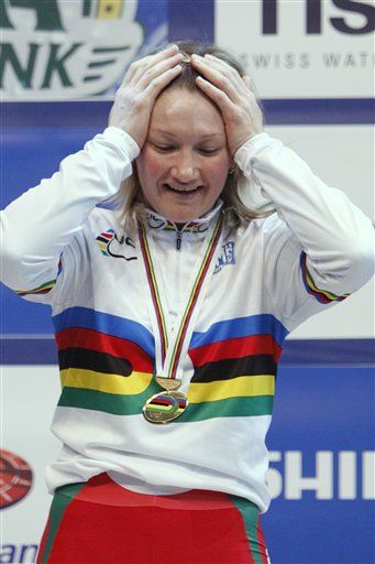 爱游戏官网app-关于荷兰女子自行车选手登顶领奖台的信息