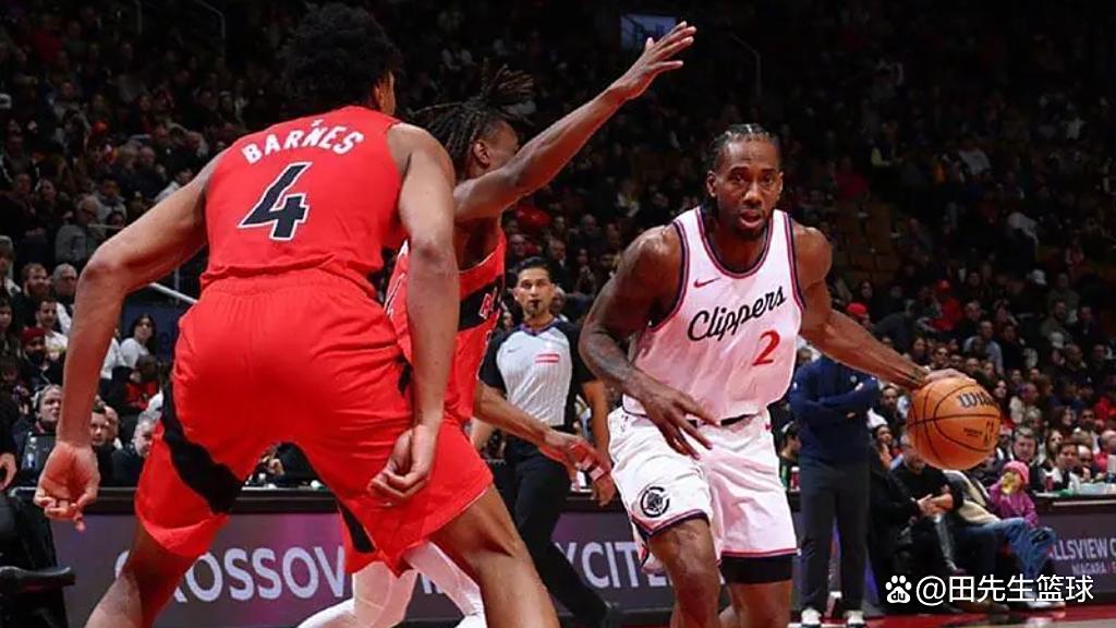 爱游戏网址-快船在客场对阵猛龙，争夺胜利