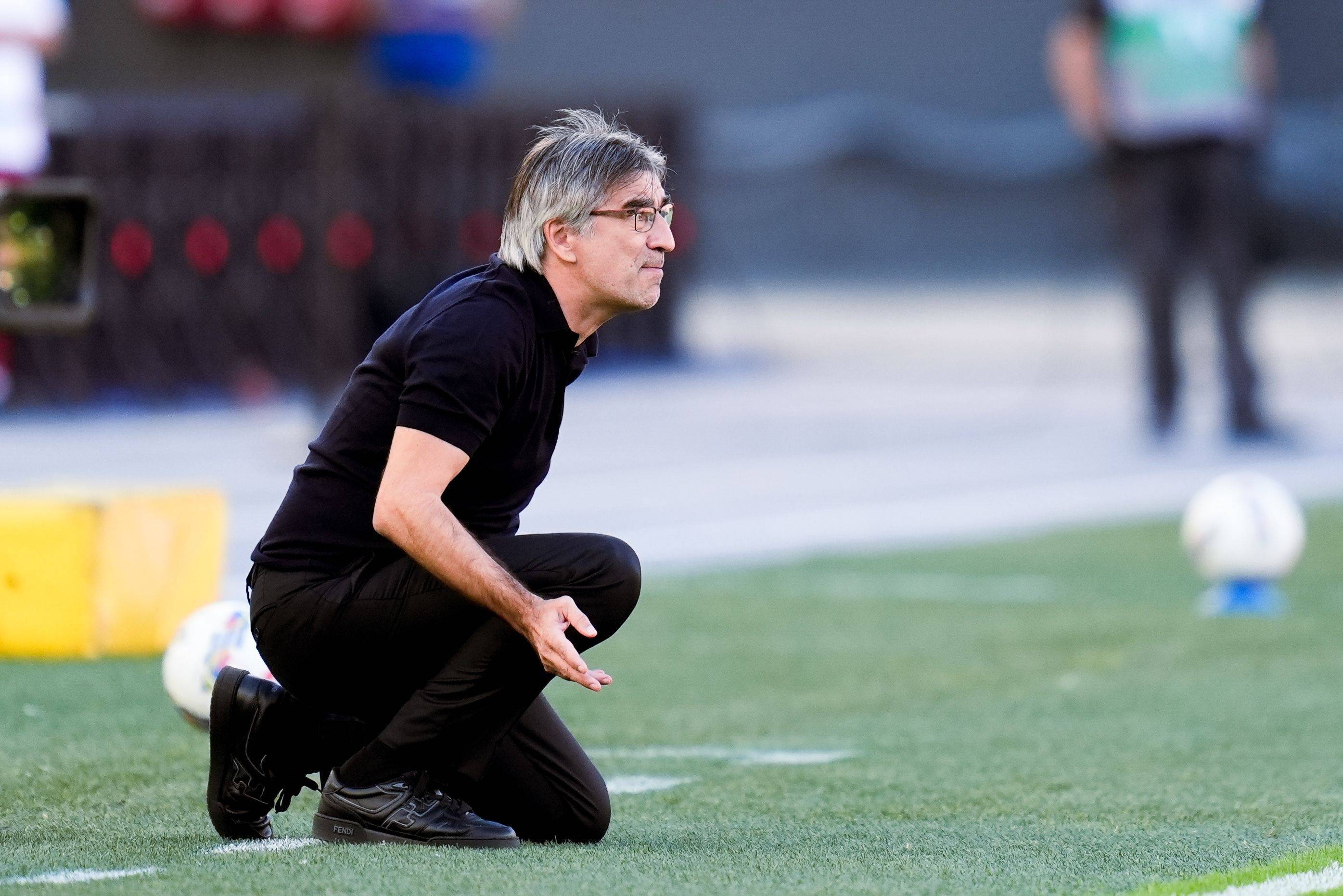 爱游戏网址-南安普顿后卫出色防守，帮助球队守住比分