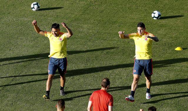 关于哥伦比亚击败萨尔瓦多，女子篮球小组赛争夺激烈的信息