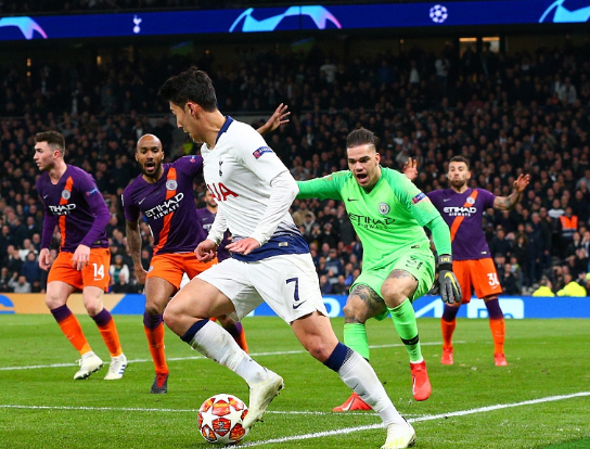 爱游戏网址-阿贾克斯寻求复仇巴萨，究竟谁将占据优势？的简单介绍