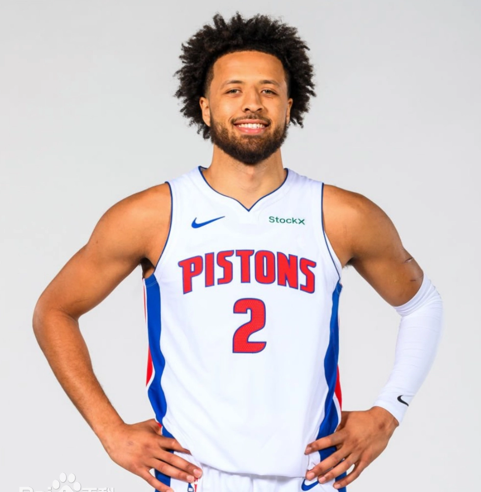 活塞队后卫迎来爆发，帮助球队逆袭