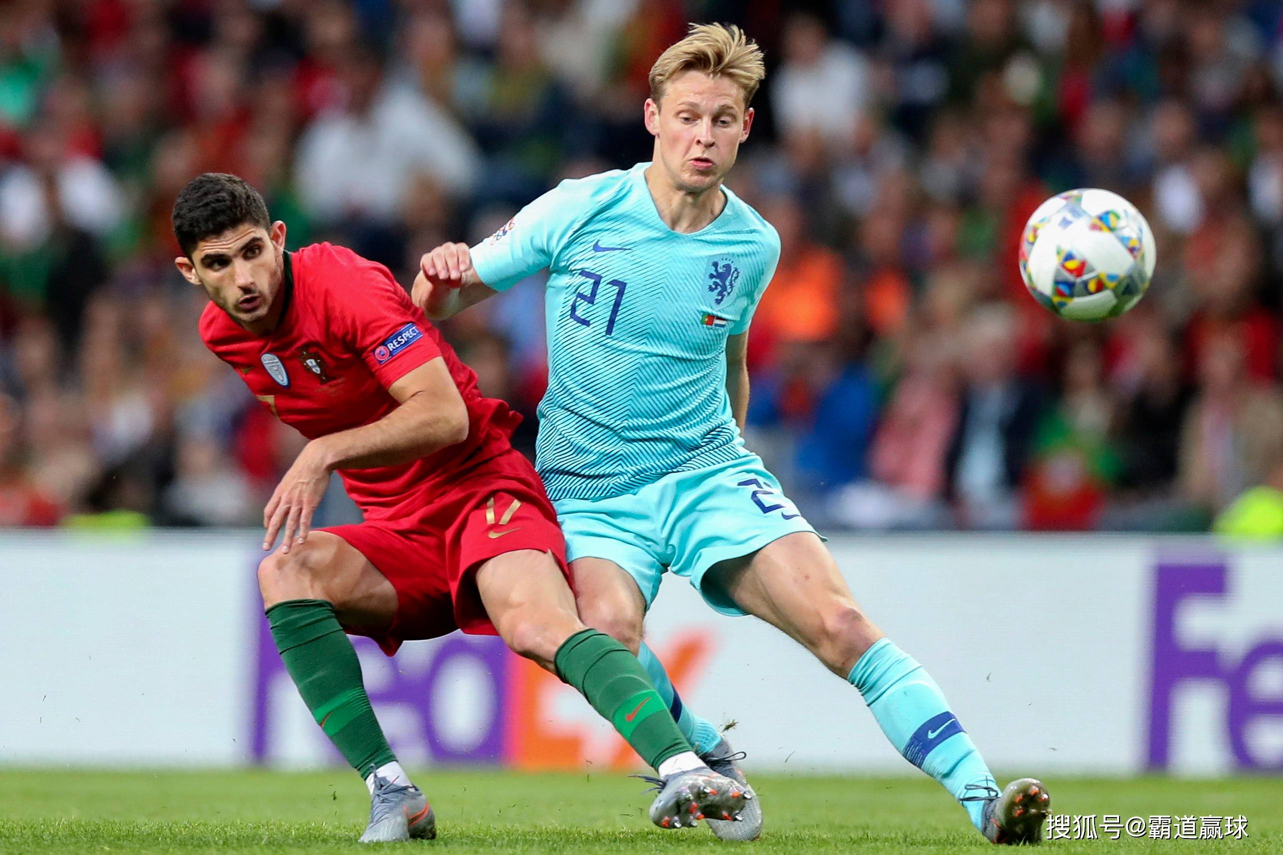 足球运动员备战紧张，决战即将开始的简单介绍