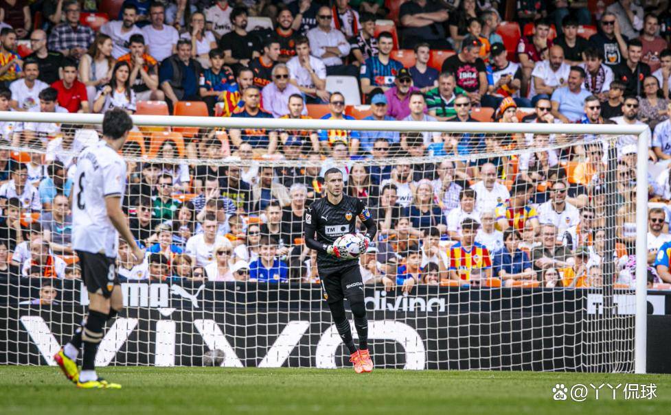 瓦伦西亚多点开花，西甲前四争夺战持续激烈的简单介绍