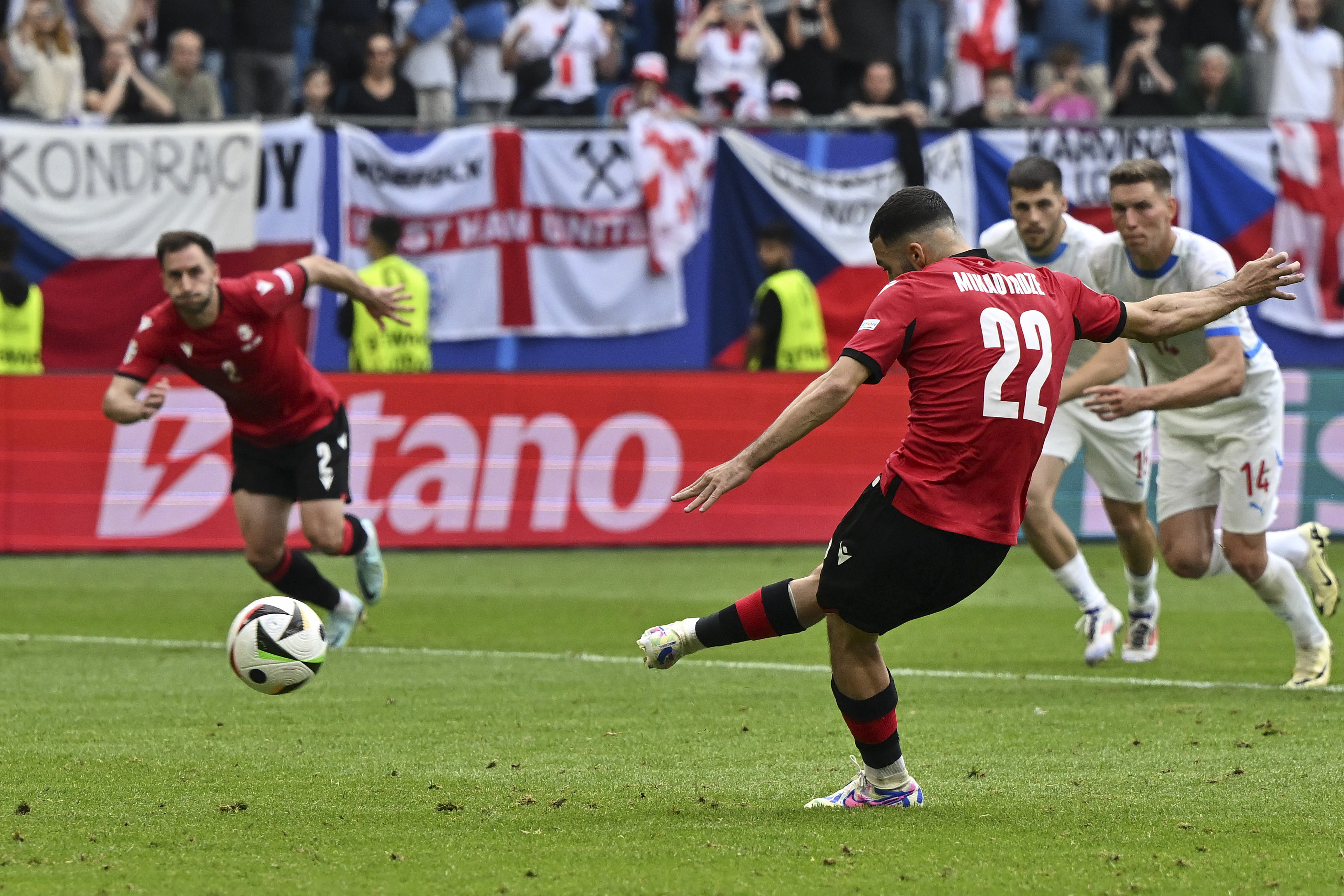 爱游戏登录入口-葡萄牙在对阵比利时的比赛中落败