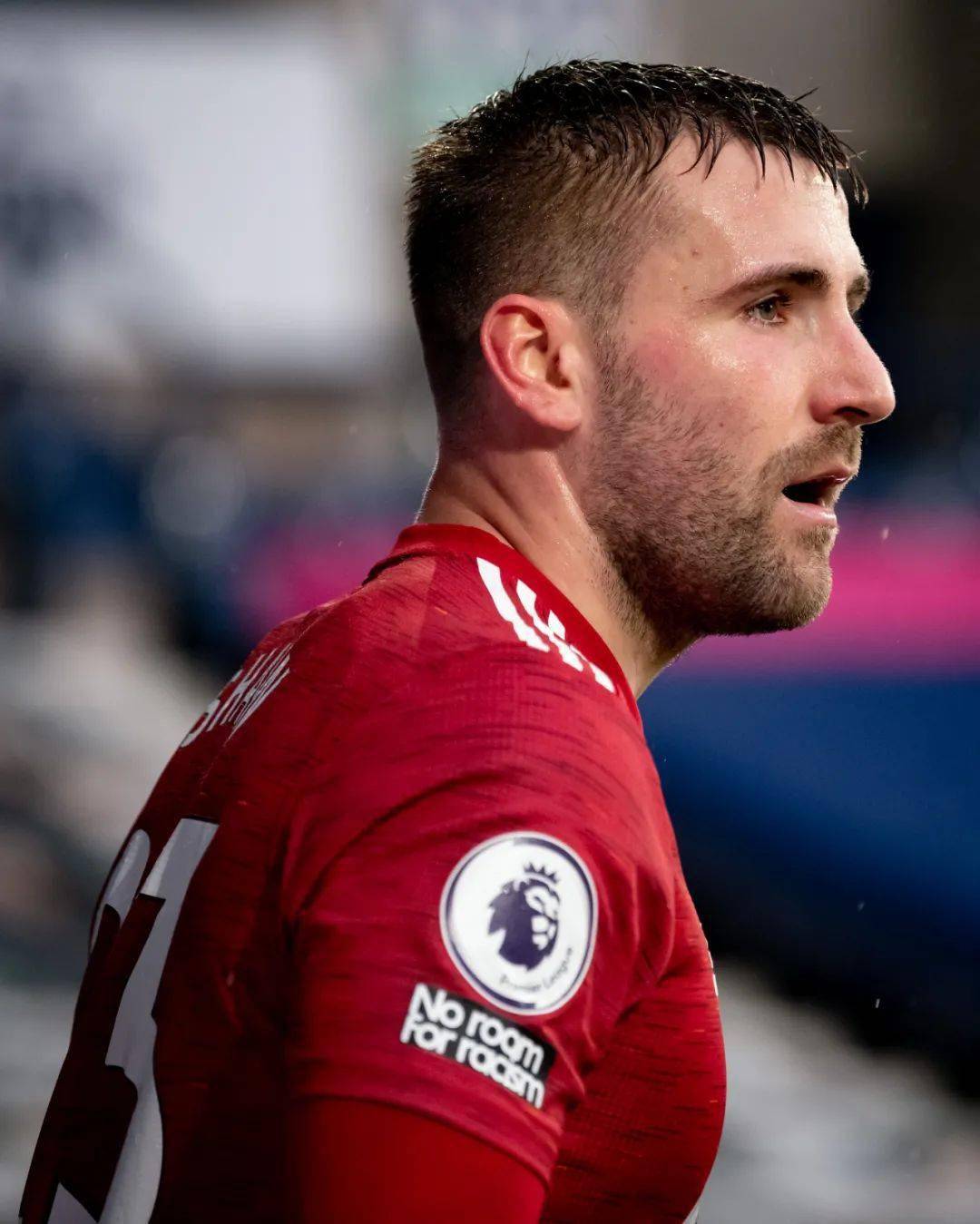 关于汉诺威客场奋力拼搏，不败保持联赛排名的信息