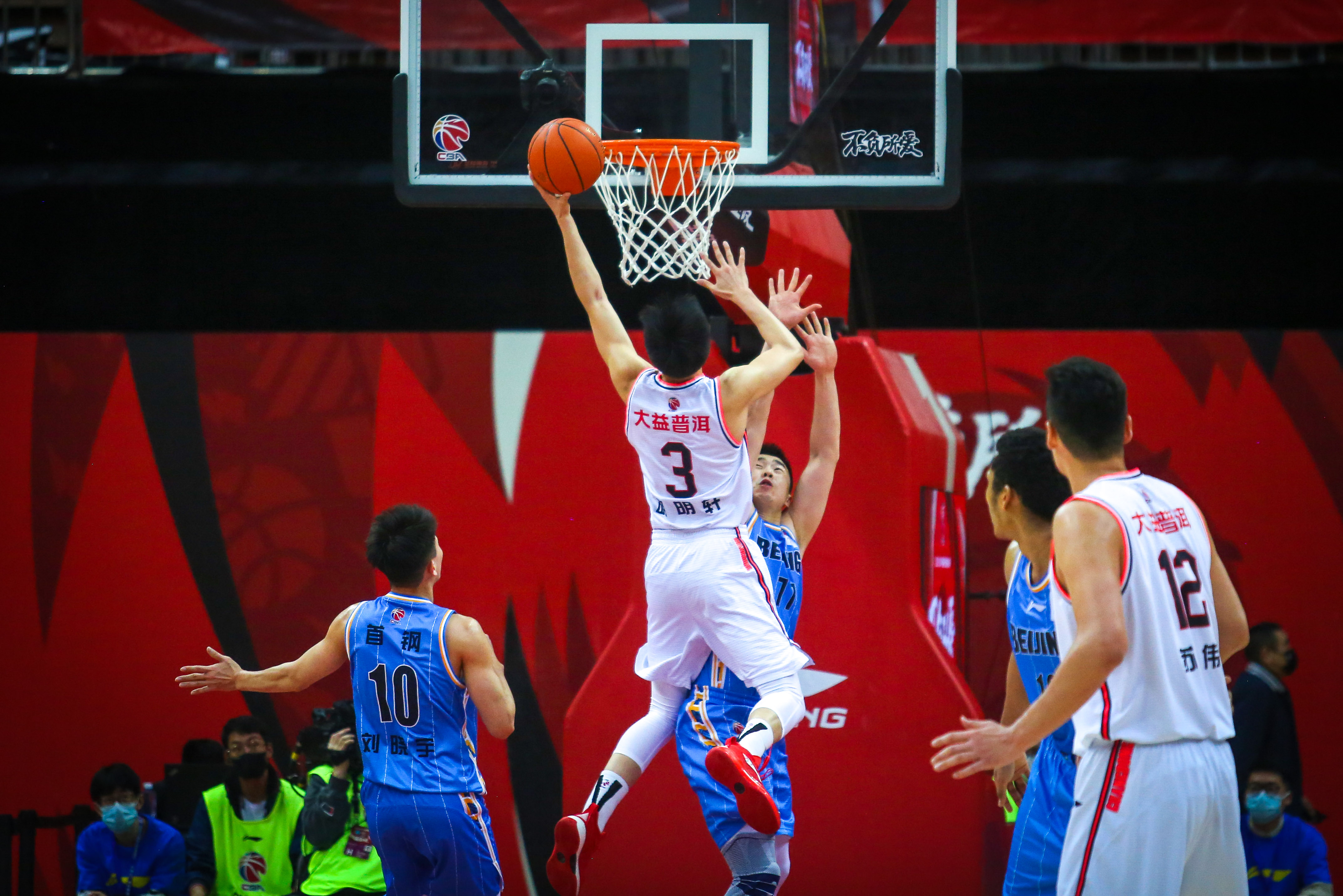 爱游戏直播-强劲对手被绝杀，劲旅取得关键胜利的简单介绍